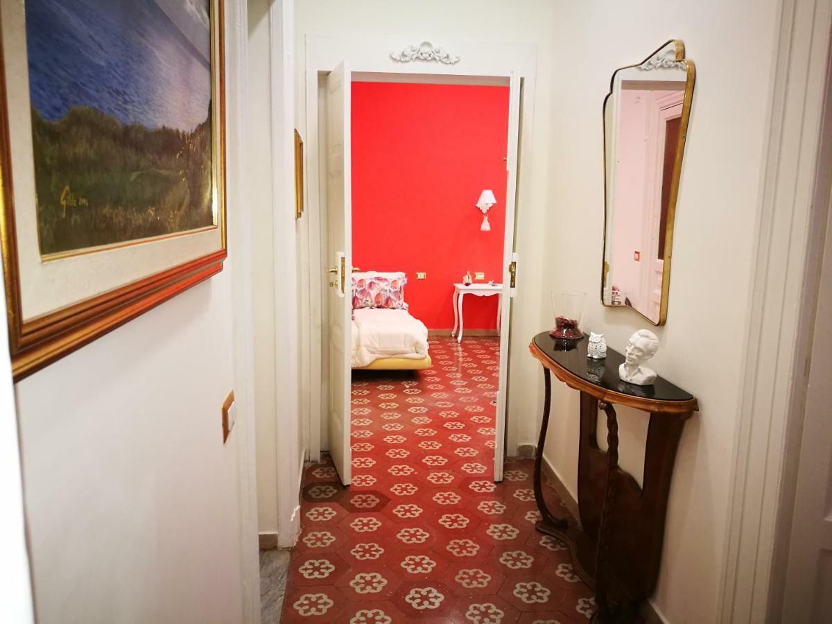 B&B Resta Cu Mme Nápoles Exterior foto