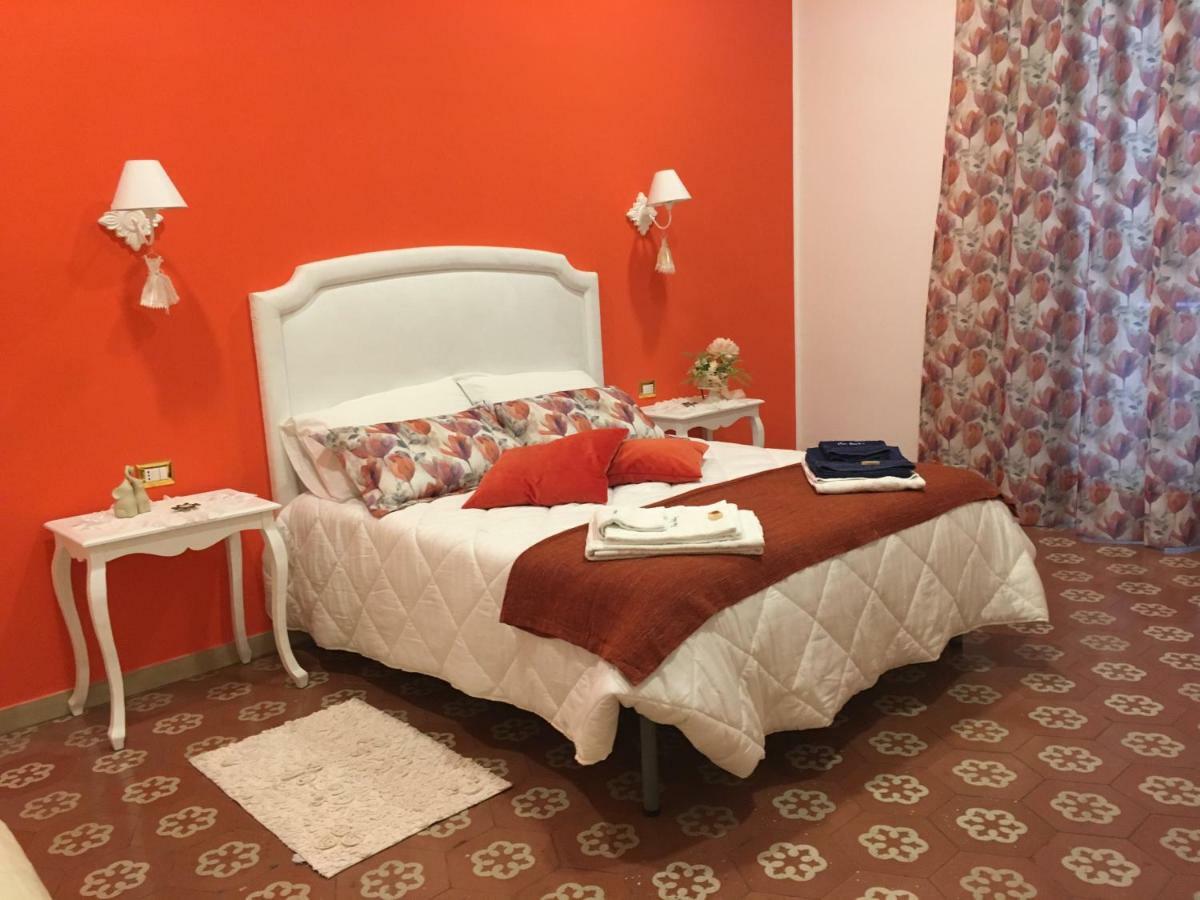 B&B Resta Cu Mme Nápoles Exterior foto