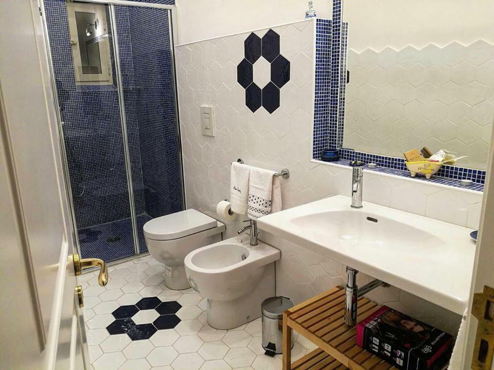 B&B Resta Cu Mme Nápoles Exterior foto